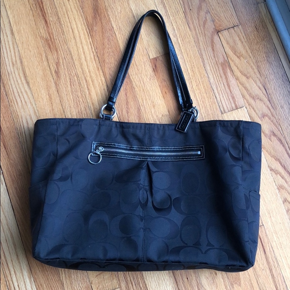 Large coach purse (tote)